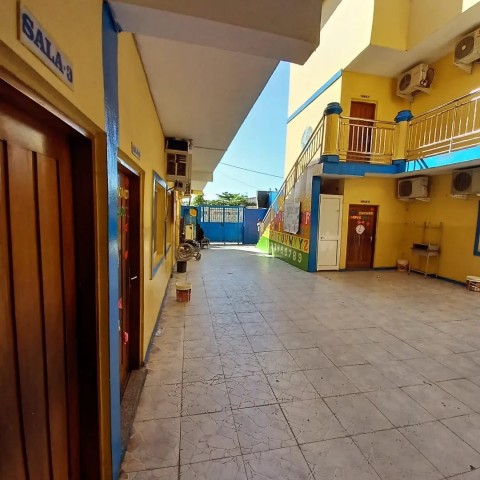 Venda Estabelecimento escolar (Colégio), do ensino primário e secundário totalmente equipado e em pleno funcionamento, sito no Palanca, Rua asfaltada*