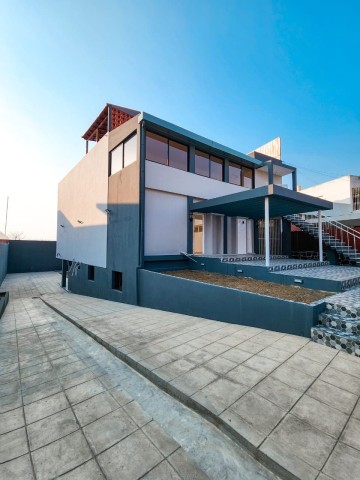 Venda Moradia T7 triplex sita no Alvalade ~ c