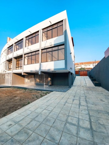 Venda Moradia T7 triplex sita no Alvalade ~ c