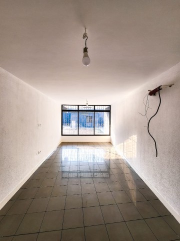 Venda Moradia T7 triplex sita no Alvalade ~ c