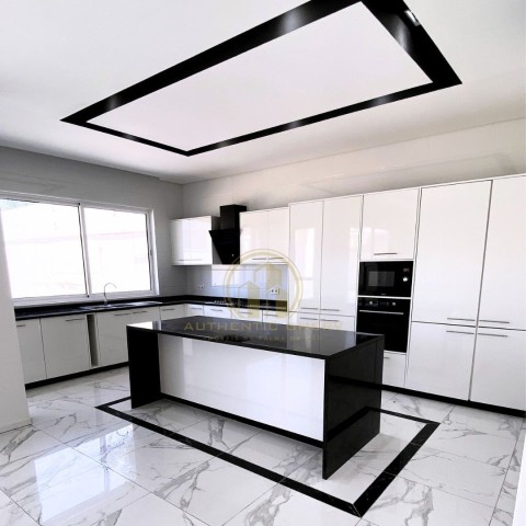 Venda Disponível para venda, Moradia Duplex T4 no Boa Vida