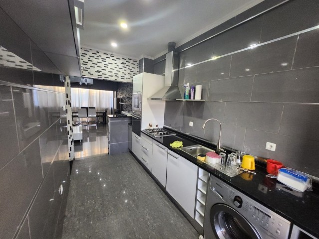 Venda Disponível para venda, apartamento T2 no Miramar