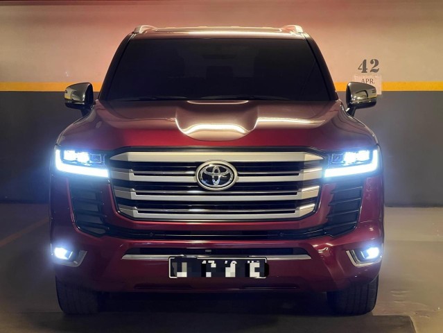 Venda TOYOTA LAND CRUISER LC300 VX. R TWIN TURBO