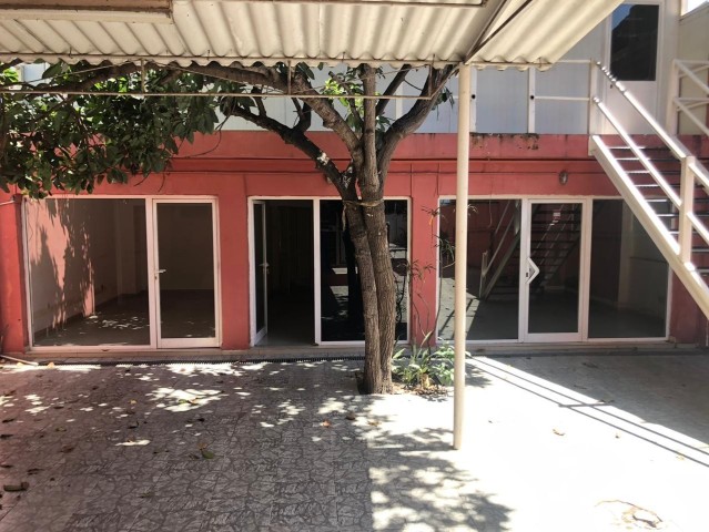 Venda Vivenda V3+ Rua da Liberdade