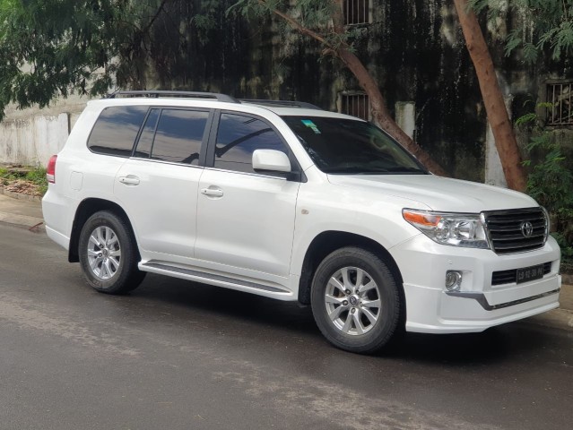 Venda TOYOTA LAND CRUISER V8 VX