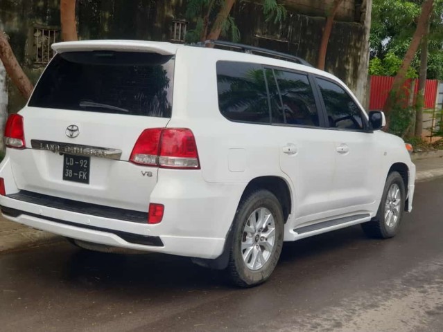 Venda TOYOTA LAND CRUISER V8 VX