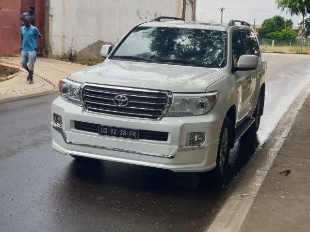 Venda TOYOTA LAND CRUISER V8 VX