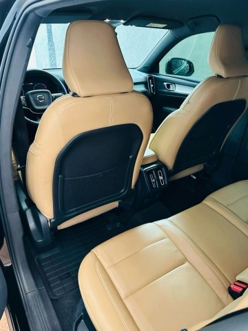 Venda VOLVO XC40 LIMPO