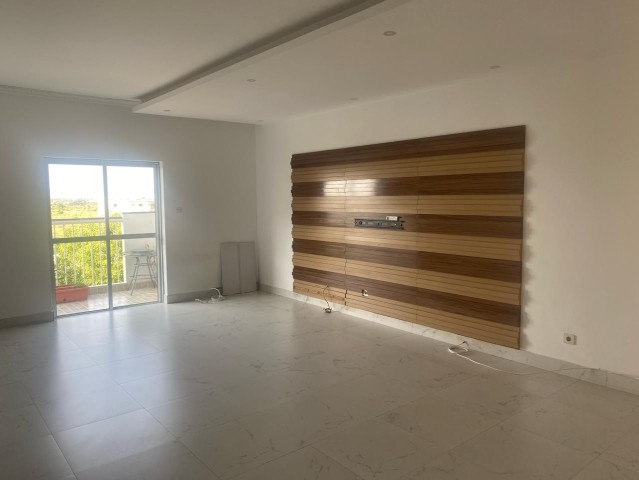 Venda Apartamento T5