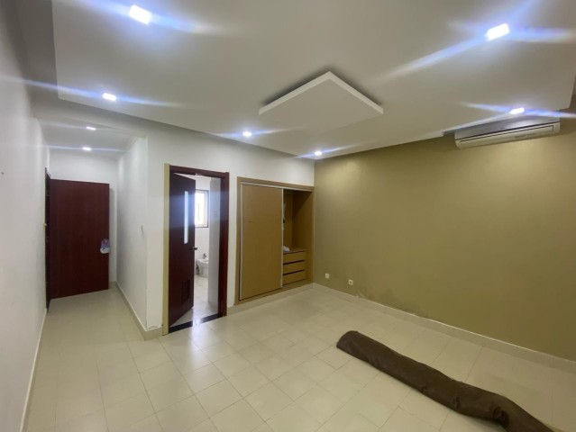Venda Apartamento T5