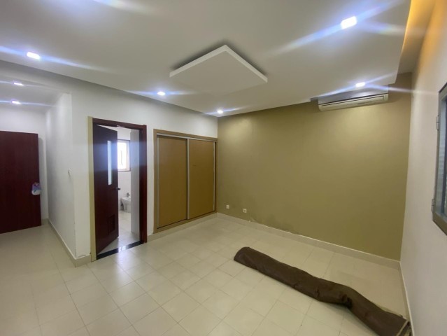 Venda Apartamento T5