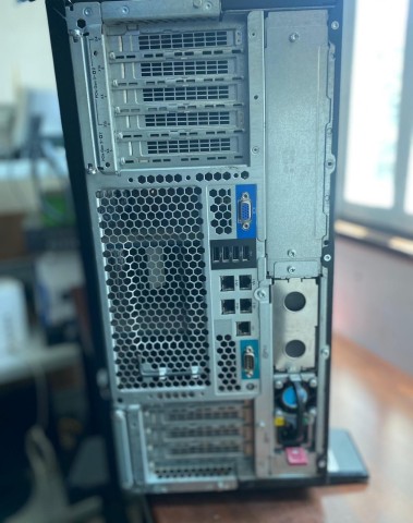 Venda HP Pro Liant ML 350p G8 | 2x HDDs SAS 300Gb | RAM 16Gb