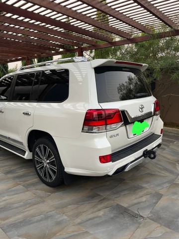 Venda TOYOTA LAND CRUISER GXR FULL OPTION