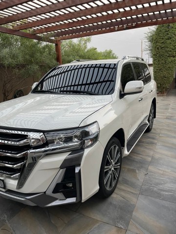 Venda TOYOTA LAND CRUISER GXR FULL OPTION