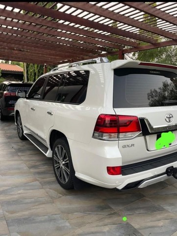 Venda TOYOTA LAND CRUISER GXR FULL OPTION
