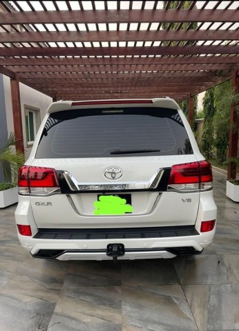 Venda TOYOTA LAND CRUISER GXR FULL OPTION