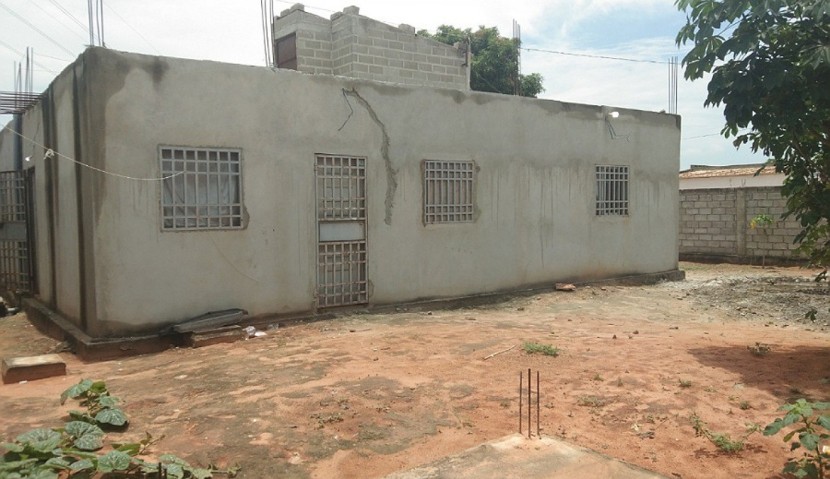 Venda Vivenda primeiro andar