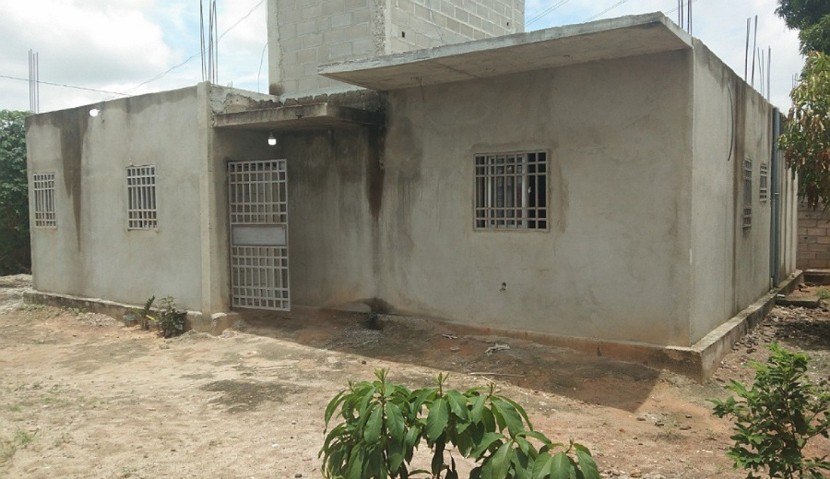 Venda Vivenda primeiro andar