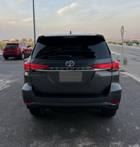 Venda TOYOTA FORTUNE FULL OPTION