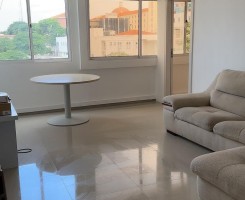 A venda APARTAMENTO T1+1 NA MAIANGA, ADISTRITO AO HOSPITAL PEDIÁTRICO E A LOJA...