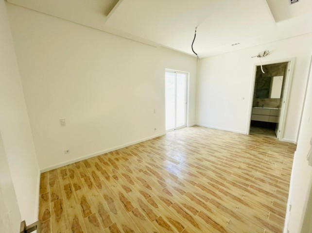 Venda Vivenda T3 A venda - Condómino Boa Vida