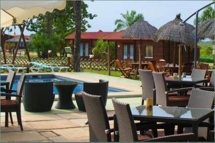 Venda Hotel de 3 hectares beira ao rio Zaire serviços