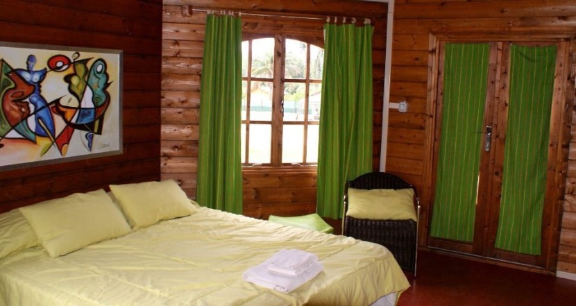 Venda Hotel de 3 hectares beira ao rio Zaire serviços
