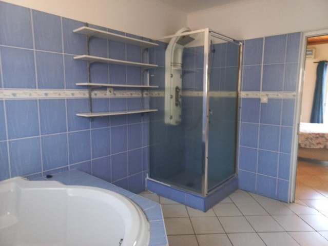 Venda Vivenda no Lubango de tipologia t3