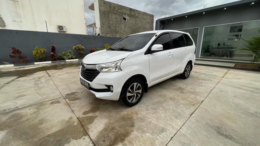 Venda TOYOTA AVANZA