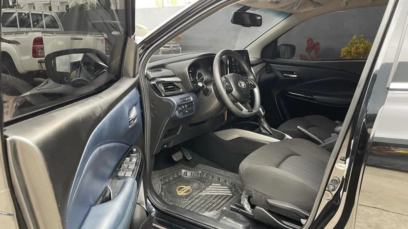 Venda TOYOTA STARLET FULL OPTIONS