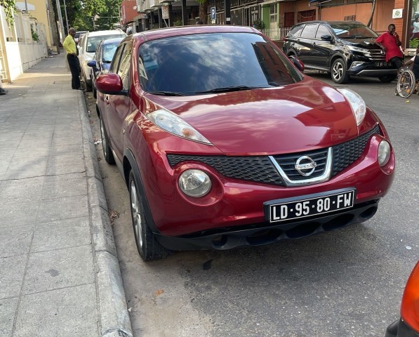 Venda Nissan Juke impecável