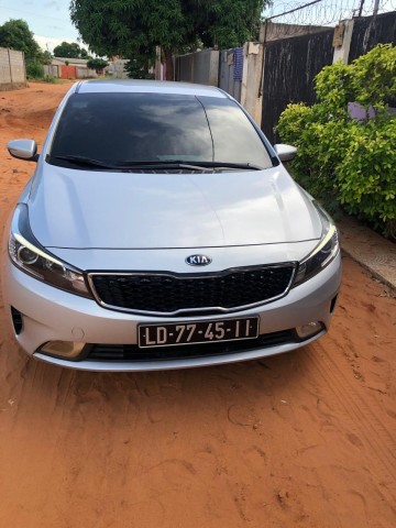 Venda Kia K3 impecável semi novo