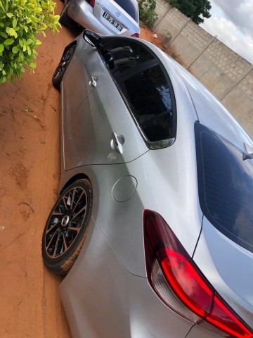 Venda Kia K3 impecável semi novo