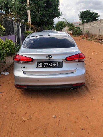 Venda Kia K3 impecável semi novo