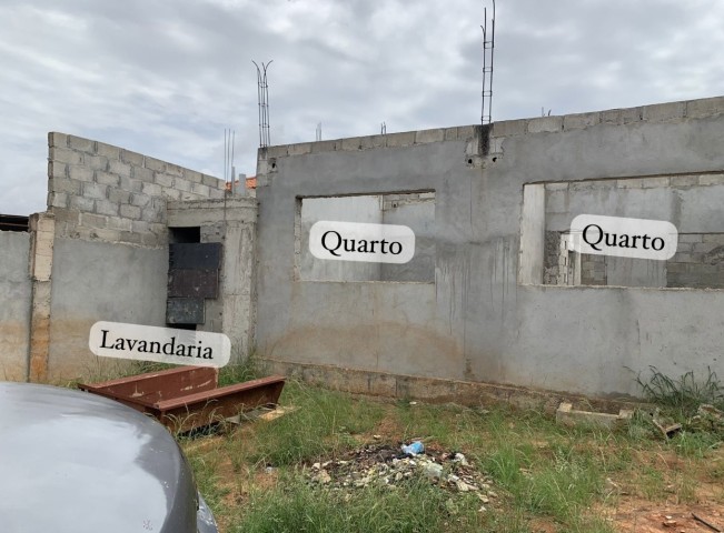 Venda Terreno a venda com casa inacabada