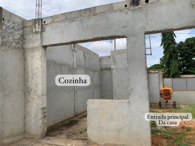 Venda Terreno a venda com casa inacabada