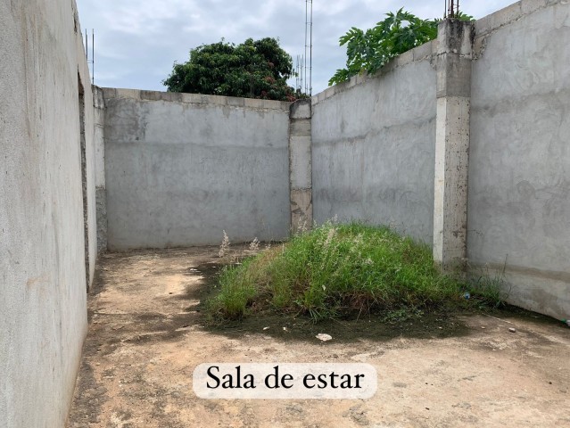 Venda Terreno a venda com casa inacabada