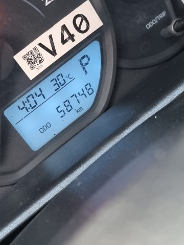 Venda TOYOTA YARES LIMPO