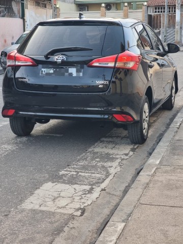 Venda TOYOTA YARES LIMPO