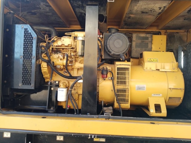 Venda GERADOR CATERPILLAR 110KVA