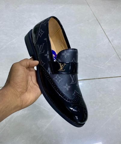 Venda Sapatos lv