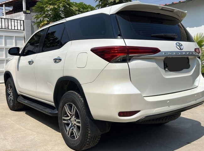 Venda TOYOTA FORTUNER ÚLTIMO MODELO VVTI