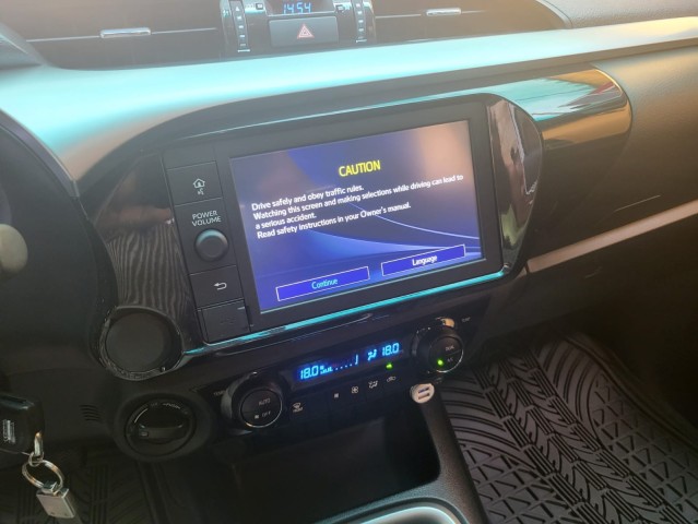 Venda TOYOTA HILUX NOVO MODELO