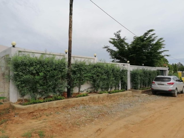 Venda Vivenda inacabada V4