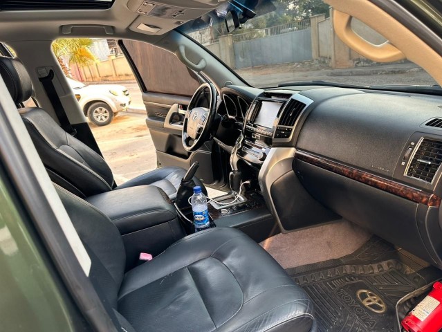 Venda TOYOTA LAND CRUISER V8 VX