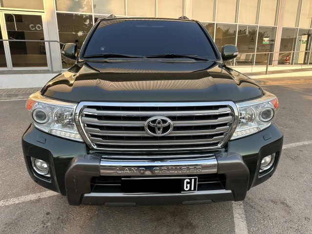 Venda TOYOTA LAND CRUISER V8 VX