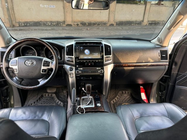 Venda TOYOTA LAND CRUISER V8 VX