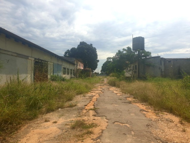 Venda Vende-se Estaleiro Beira Estrada de 05 Hectares Vila Sede de Viana