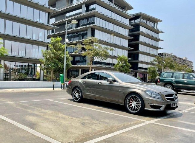 Venda MERCEDES BENZ CLS 63 AMG