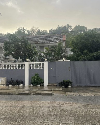 Venda Vivenda T12 na cidade serviços